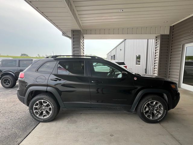 Used 2022 Jeep Cherokee Trailhawk with VIN 1C4PJMBX8ND524946 for sale in Kansas City