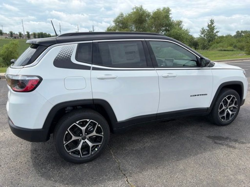 New 2026 Jeep Compass LIMITED 4X4 Sport Utility