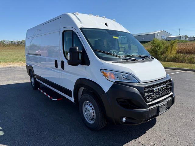 Used 2025 RAM ProMaster Cargo Van Base with VIN 3C6LRVDG5SE553977 for sale in Kansas City