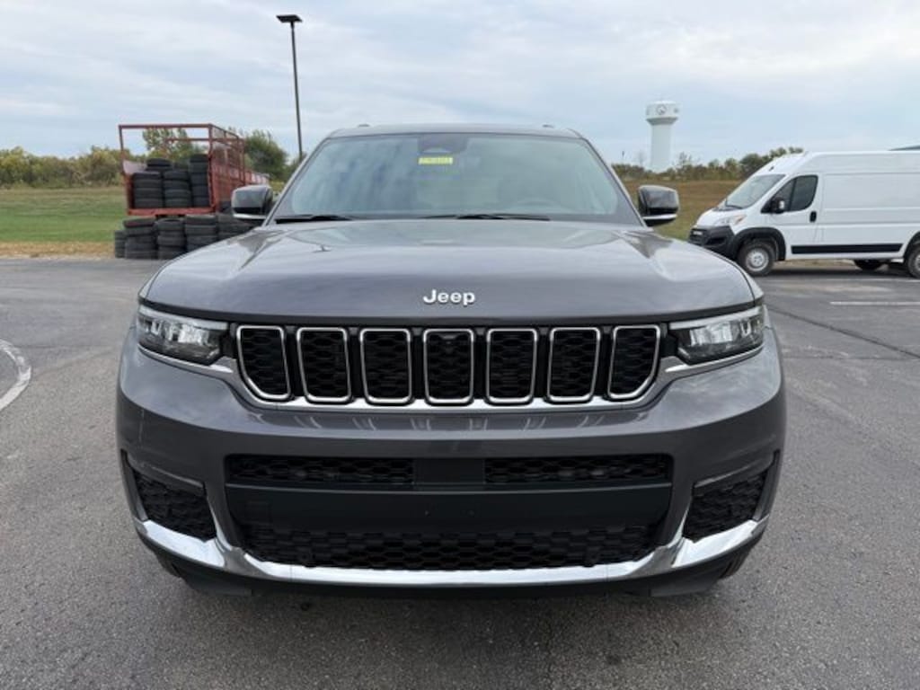 New 2025 Jeep Grand Cherokee L LIMITED 4X4 Sport Utility