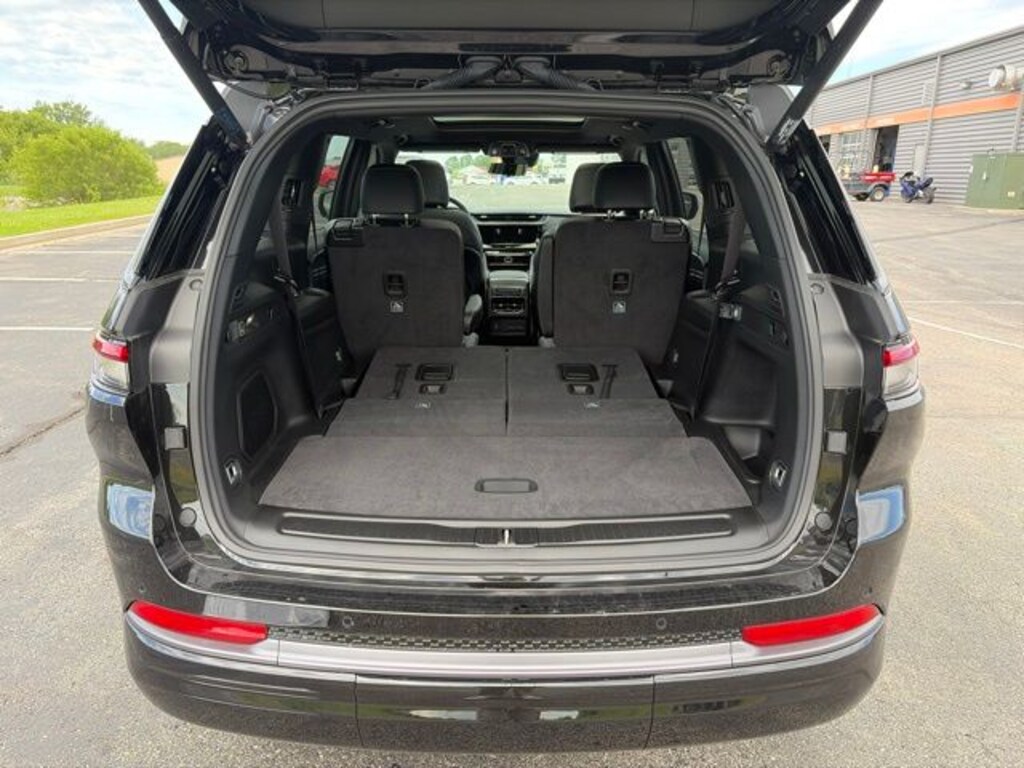 New 2026 Jeep Grand Cherokee L LIMITED RESERVE 4X4 Sport Utility