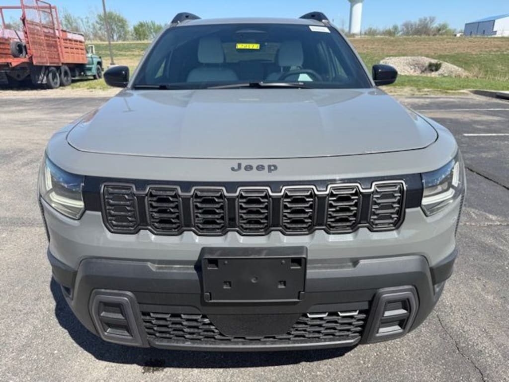 New 2026 Jeep Cherokee LAREDO 4X4 Sport Utility