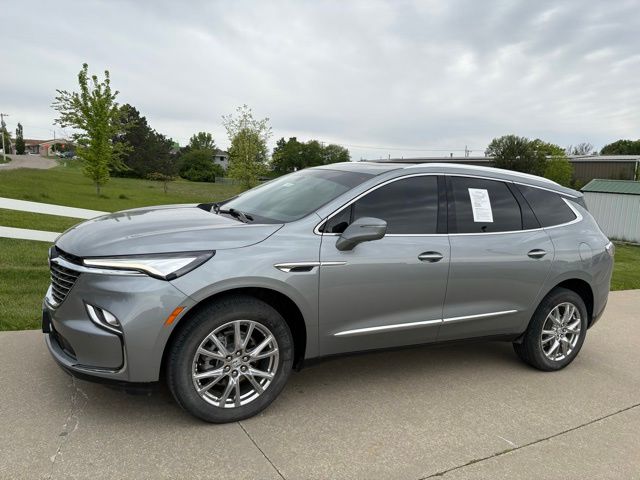 2023 Buick Enclave Essence AWD's photo