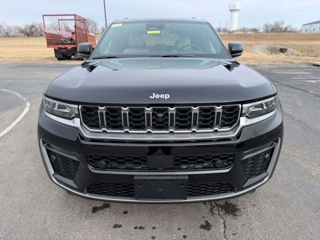 New 2026 Jeep Grand Cherokee LIMITED 4X4 Sport Utility
