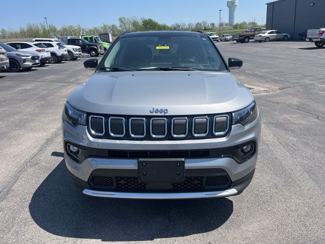 Used 2022 Jeep Compass Limited with VIN 3C4NJDCB5NT169027 for sale in Kansas City