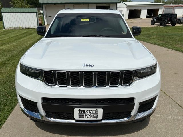 Used 2024 Jeep Grand Cherokee L Laredo with VIN 1C4RJKAG7R8915504 for sale in Kansas City