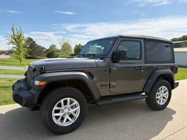 2023 Jeep Wrangler Sport S's photo