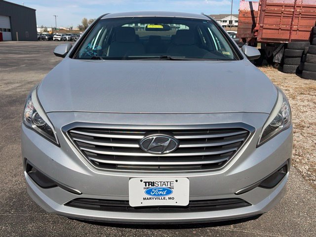 Used 2017 Hyundai Sonata Base with VIN 5NPE24AF8HH444509 for sale in Kansas City