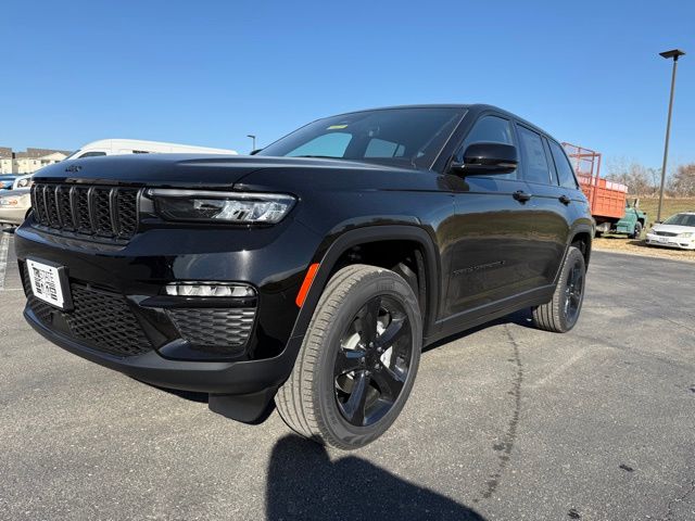 2025 Jeep Grand Cherokee Limited's photo
