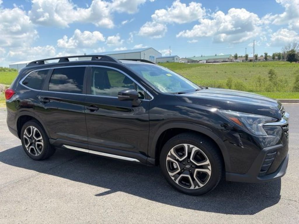 Used 2023 Subaru Ascent Limited 7-Passenger SUV