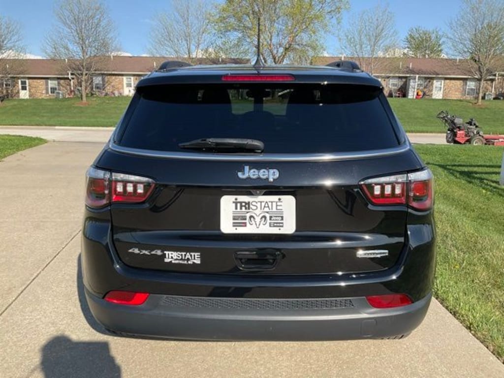 Used 2023 Jeep Compass Latitude SUV