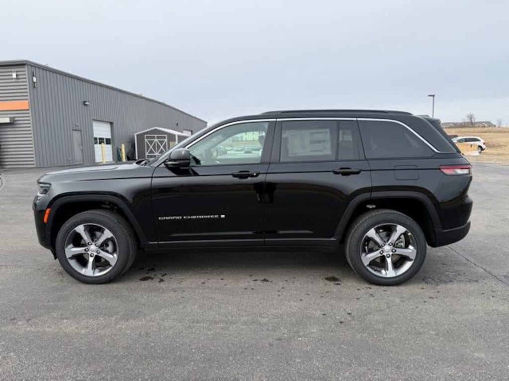 New 2026 Jeep Grand Cherokee LIMITED 4X4 Sport Utility