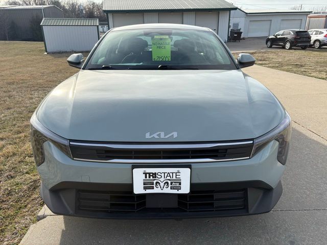 Used 2025 Kia K4 LXS with VIN 3KPFT4DE9SE074977 for sale in Kansas City