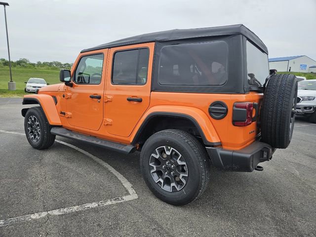 2025 Jeep Wrangler Sahara photo 4