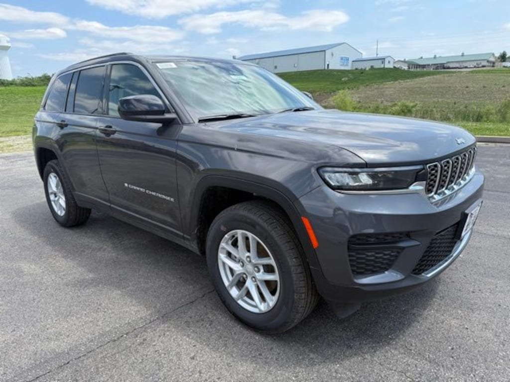 New 2026 Jeep Grand Cherokee LAREDO 4X4 Sport Utility