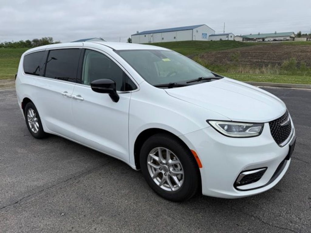 Used 2024 Chrysler Pacifica Touring L Van Passenger Van