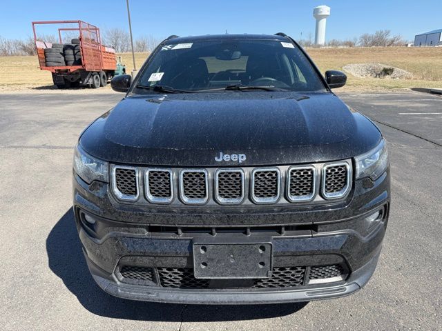 Used 2023 Jeep Compass Latitude with VIN 3C4NJDBN7PT513424 for sale in Kansas City