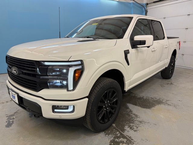 2025 Ford F-150 Platinum's photo