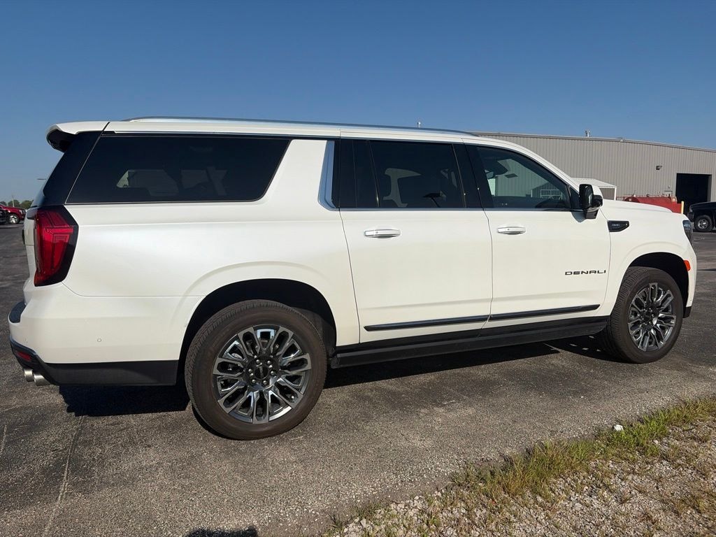 Used 2024 GMC Yukon XL Denali Ultimate SUV