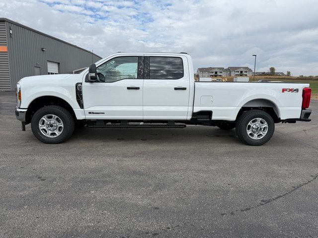 2026 Ford F-350 XLT photo 3