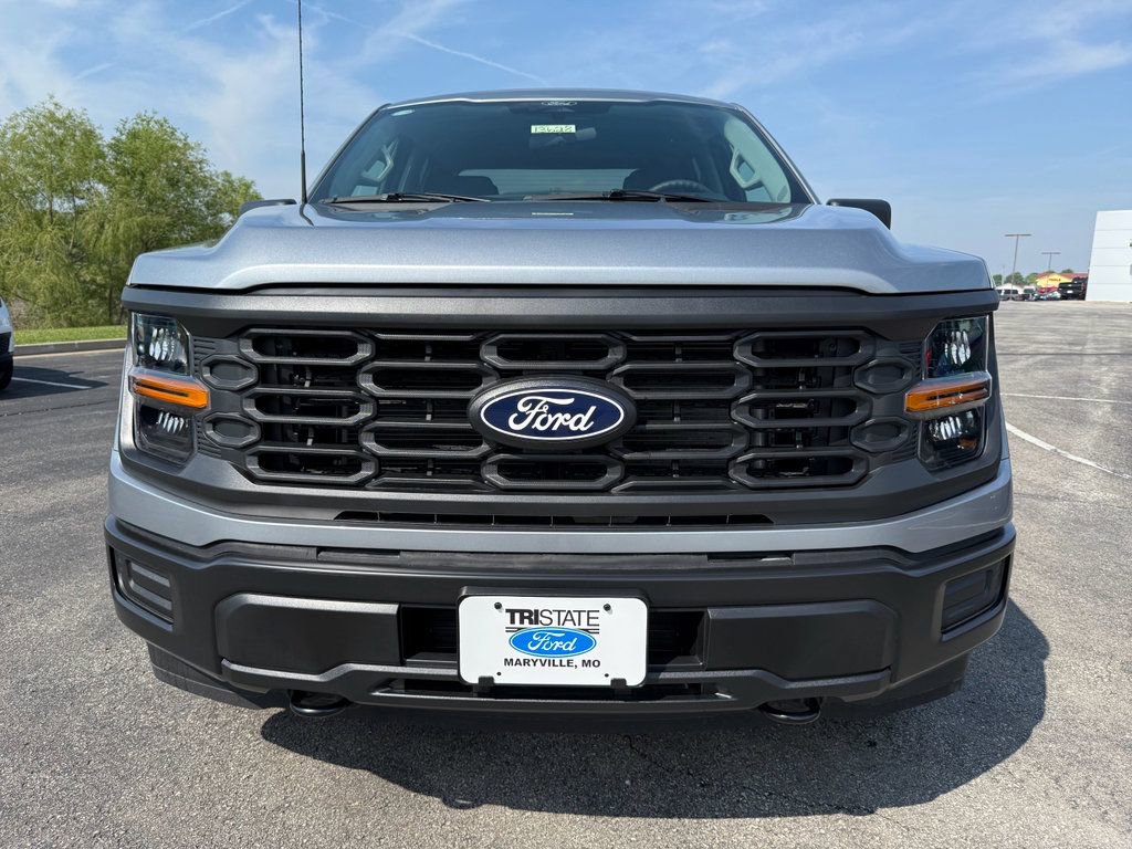 2025 Ford F-150 XL photo 2