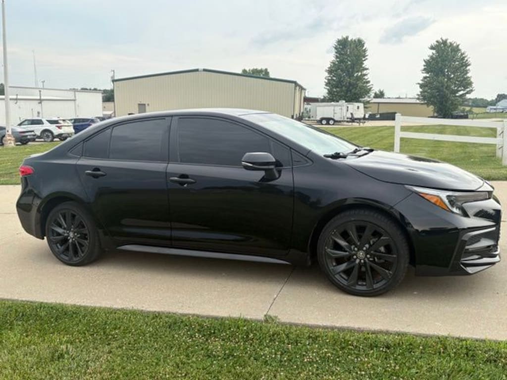 Used 2024 Toyota Corolla SE Sedan