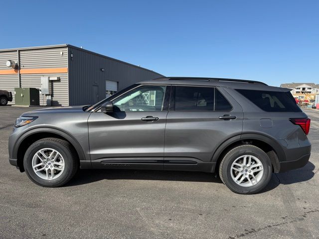 2026 Ford Explorer photo 3