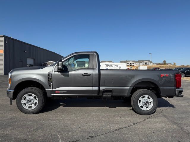 2026 Ford F-350 XLT photo 3