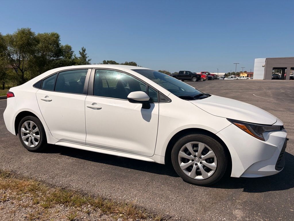 Used 2025 Toyota Corolla LE Sedan