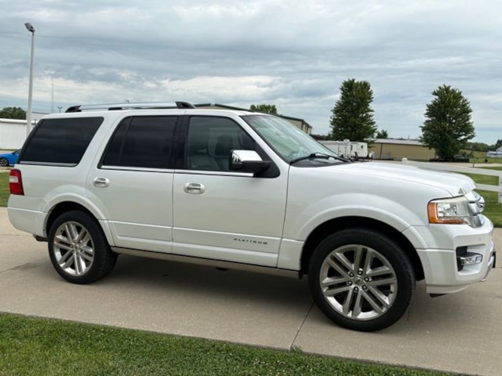 Used 2017 Ford Expedition Platinum SUV