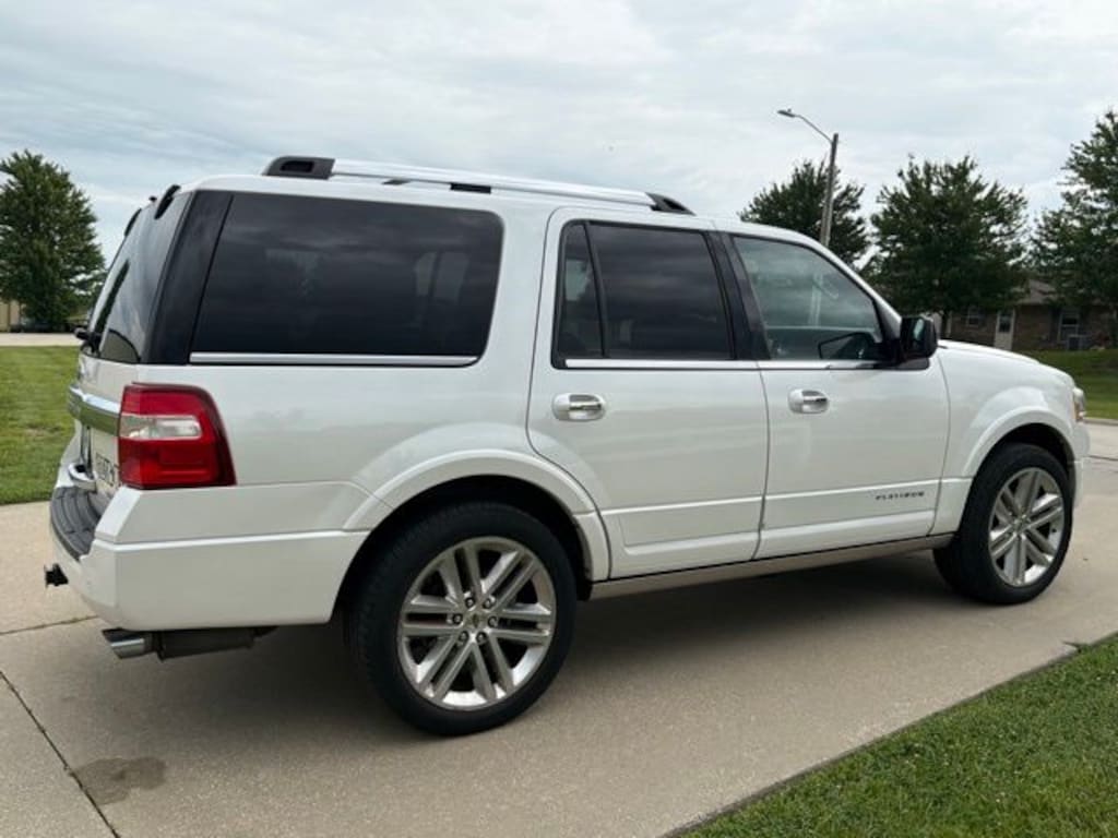 Used 2017 Ford Expedition Platinum SUV
