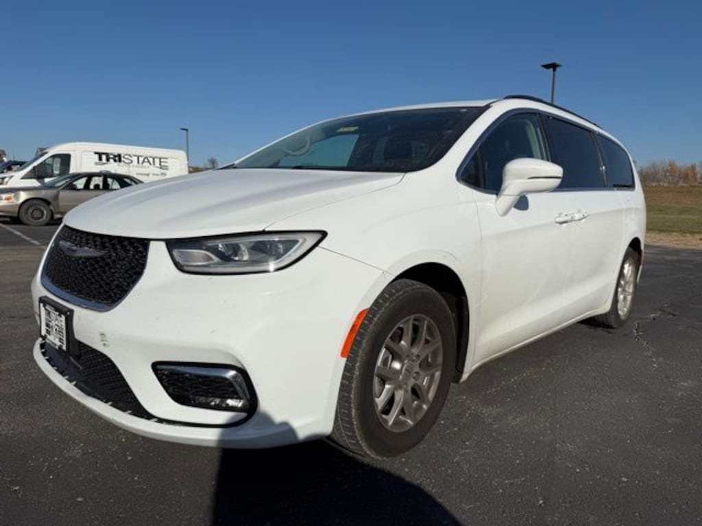 Used 2022 Chrysler Pacifica Touring L Minivan/Van