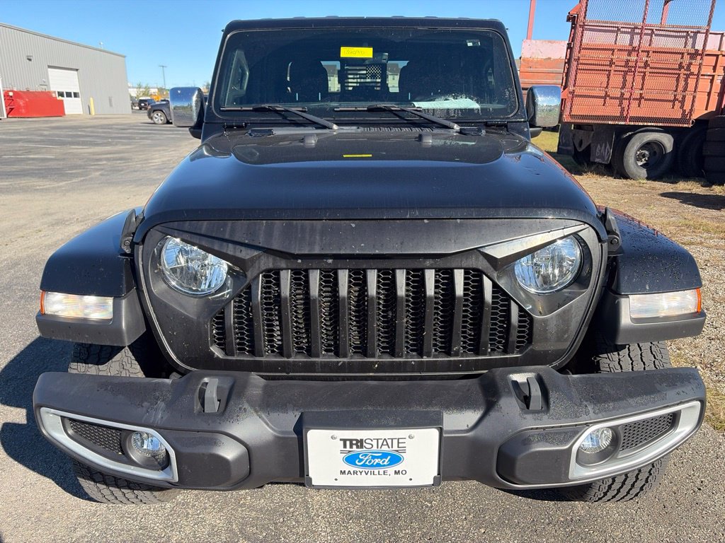 Used 2022 Jeep Gladiator Overland with VIN 1C6HJTFG6NL104270 for sale in Kansas City