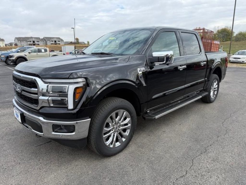 New 2025 Ford F-150 Lariat TRUCK