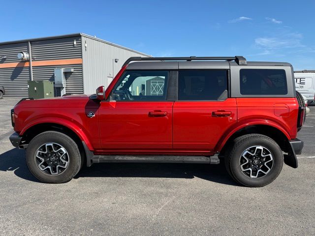 2022 Ford Bronco Outer Banks photo 3