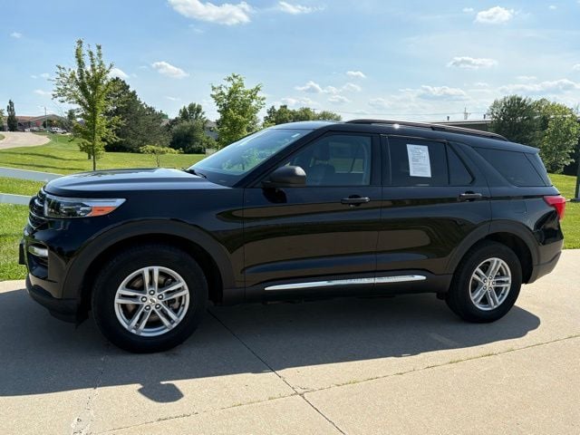 2024 Ford Explorer XLT 4WD's photo