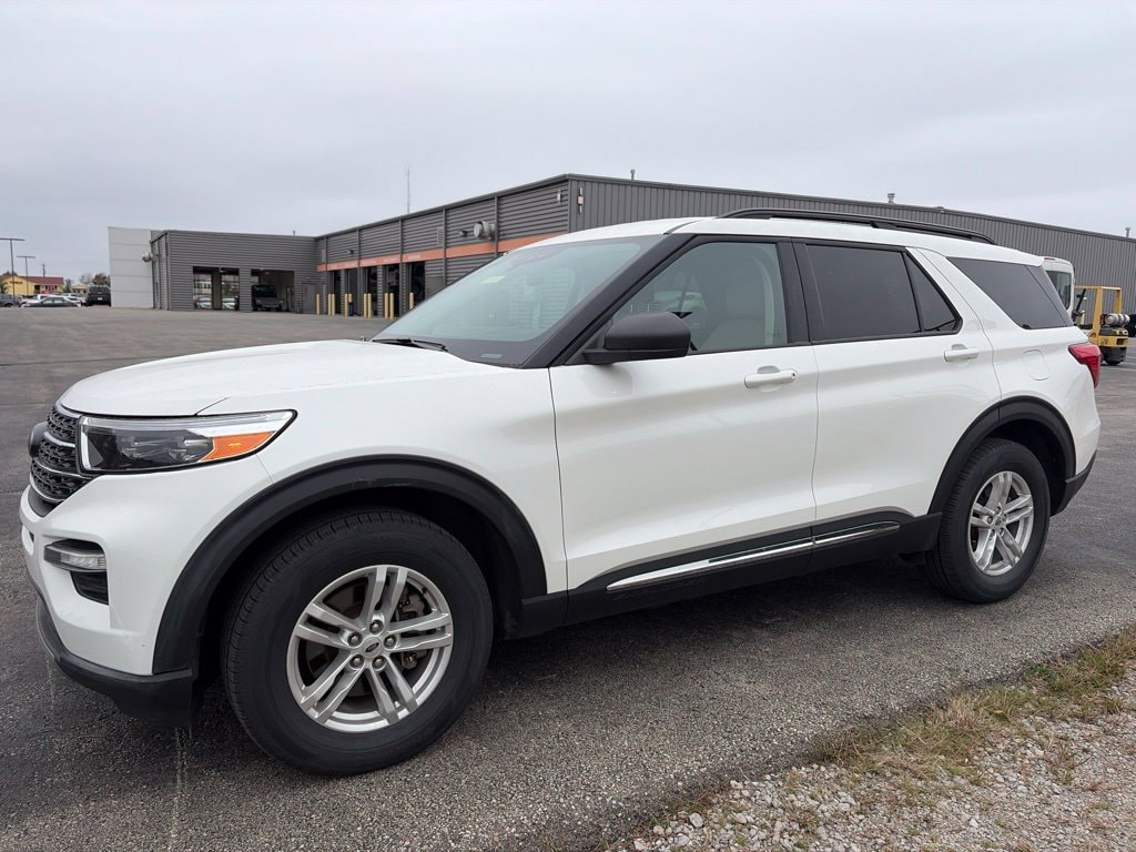 Used 2023 Ford Explorer XLT with VIN 1FMSK8DH3PGB63062 for sale in Kansas City