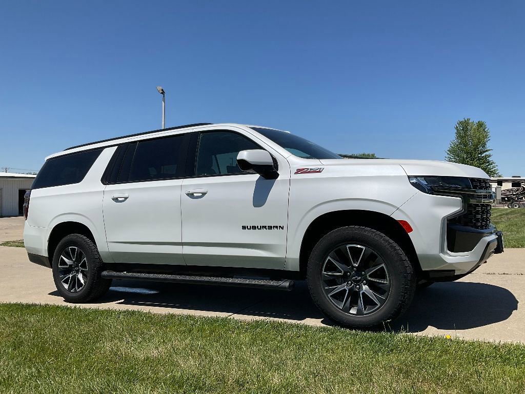 Used 2021 Chevrolet Suburban Z71 with VIN 1GNSKDKD3MR447845 for sale in Kansas City