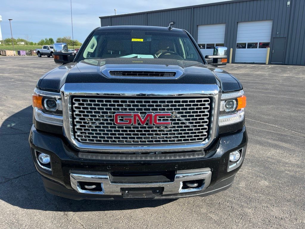 Used 2017 GMC Sierra 2500 Denali HD Denali with VIN 1GT12UEYXHF163560 for sale in Kansas City