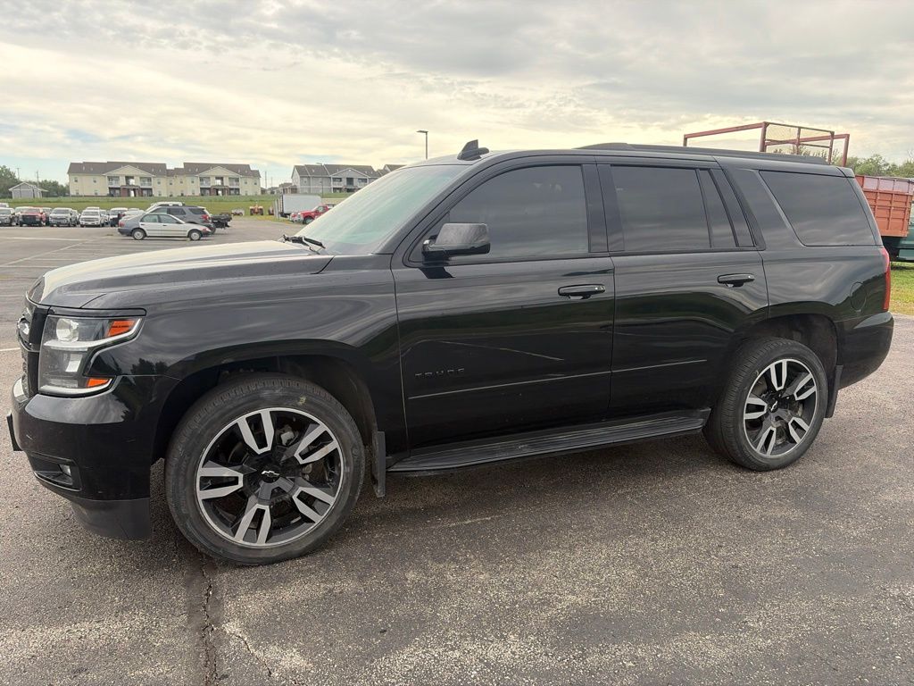 Used 2018 Chevrolet Tahoe Premier with VIN 1GNSKCKJ9JR398663 for sale in Kansas City