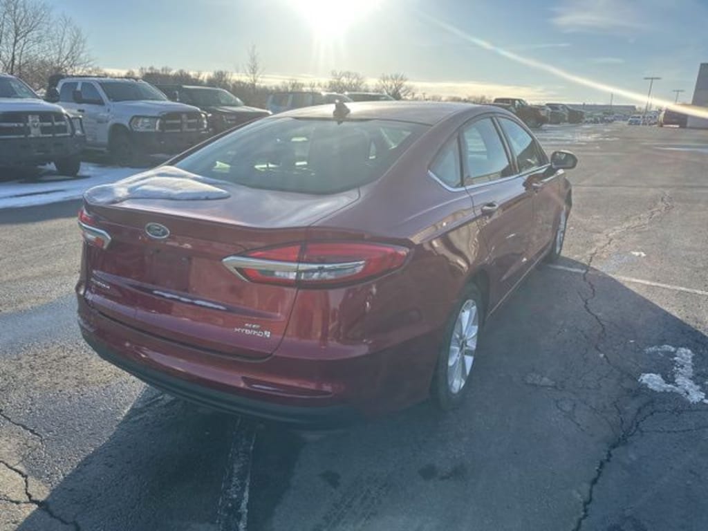 Used 2019 Ford Fusion Hybrid SE Sedan
