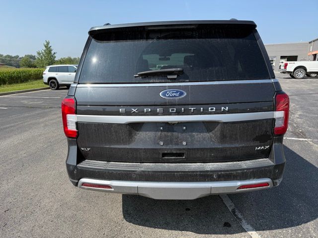 2023 Ford Expedition MAX XLT photo 4