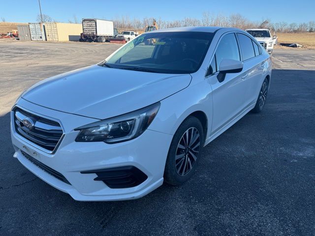2018 Subaru Legacy Premium's photo