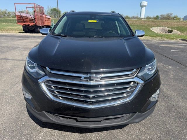 Used 2020 Chevrolet Equinox Premier with VIN 2GNAXXEV6L6240136 for sale in Kansas City