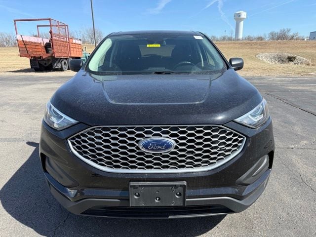 Used 2023 Ford Edge SE with VIN 2FMPK4G98PBA19338 for sale in Kansas City