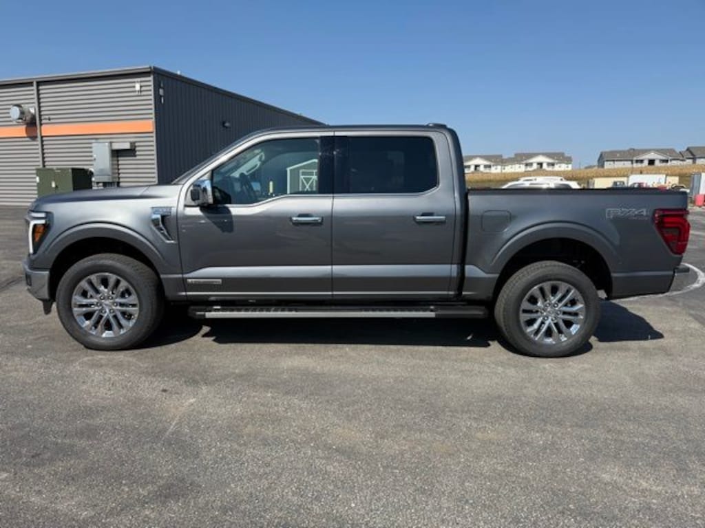 New 2025 Ford F-150 Lariat TRUCK