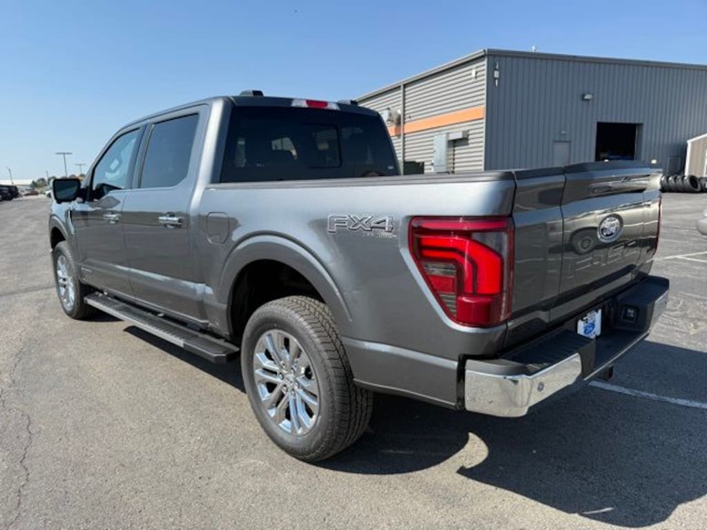 New 2025 Ford F-150 Lariat TRUCK