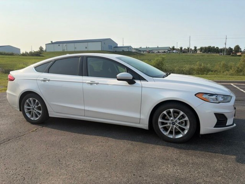 Used 2020 Ford Fusion SE Sedan
