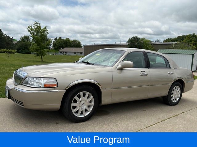 2006 Lincoln Town Car Signature Limited's photo