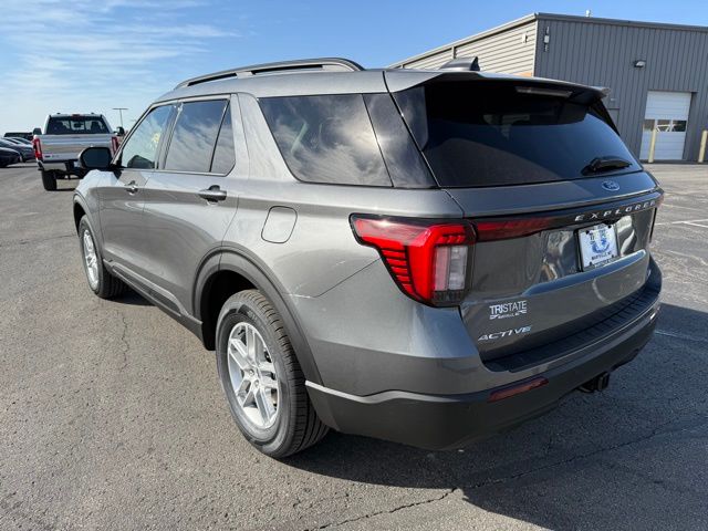 2026 Ford Explorer photo 4